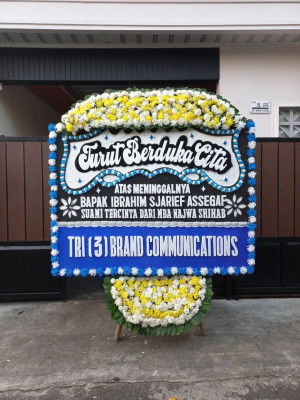 Papan Bunga Duka di Danau Sipin